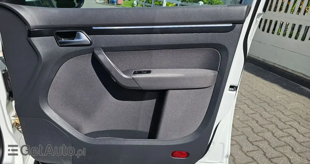 VOLKSWAGEN Touran 2.0 TDI DPF BlueMotion Technology Highline