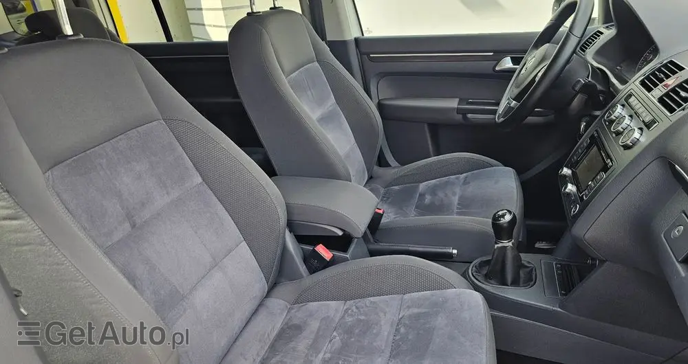 VOLKSWAGEN Touran 2.0 TDI DPF BlueMotion Technology Highline