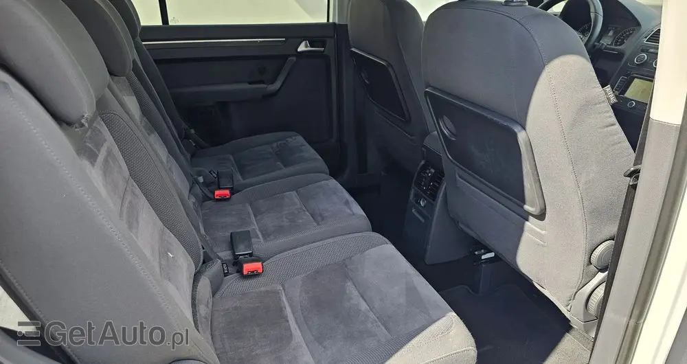 VOLKSWAGEN Touran 2.0 TDI DPF BlueMotion Technology Highline