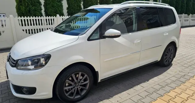 VOLKSWAGEN Touran 2.0 TDI DPF BlueMotion Technology Highline