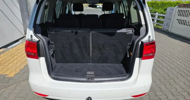 VOLKSWAGEN Touran 2.0 TDI DPF BlueMotion Technology Highline