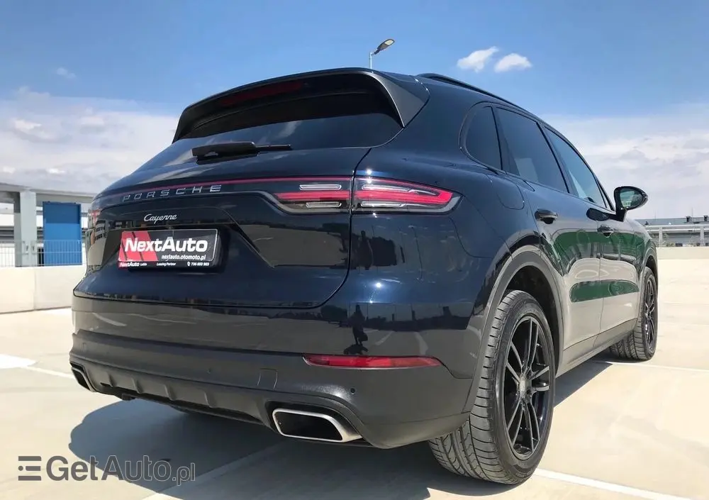 PORSCHE Cayenne Platinum Edition