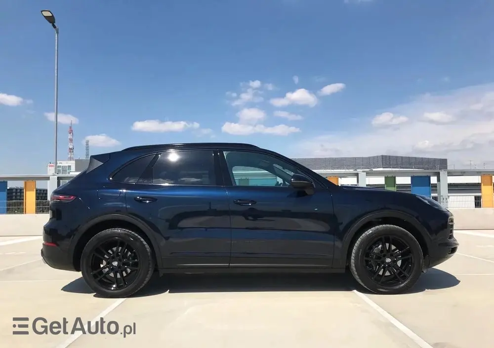 PORSCHE Cayenne Platinum Edition
