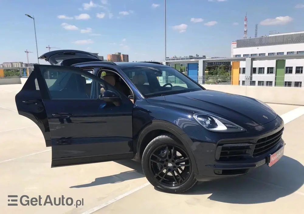 PORSCHE Cayenne Platinum Edition