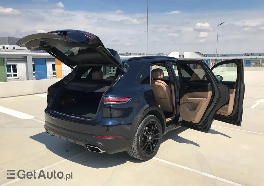 PORSCHE Cayenne Platinum Edition