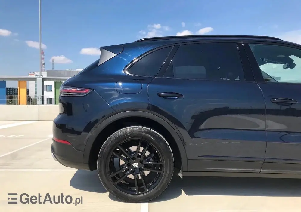 PORSCHE Cayenne Platinum Edition