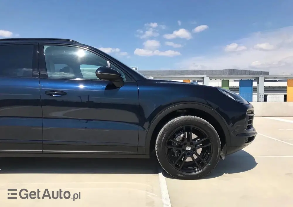 PORSCHE Cayenne Platinum Edition