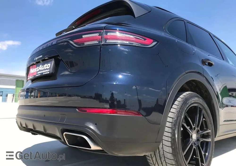 PORSCHE Cayenne Platinum Edition