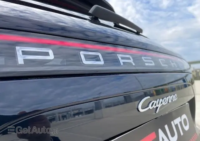 PORSCHE Cayenne Platinum Edition