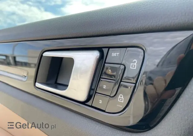 PORSCHE Cayenne Platinum Edition