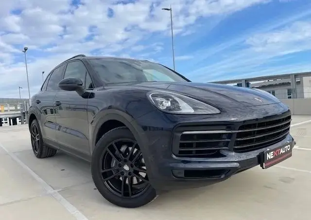 PORSCHE Cayenne Platinum Edition