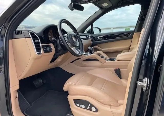 PORSCHE Cayenne Platinum Edition