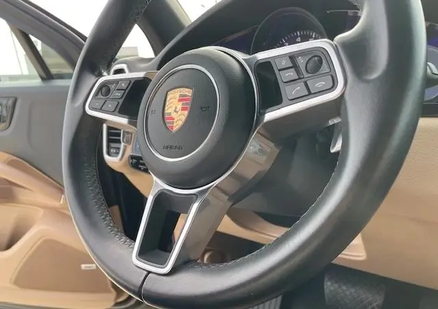 PORSCHE Cayenne Platinum Edition