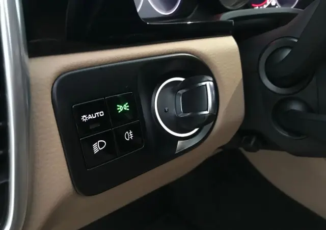 PORSCHE Cayenne Platinum Edition