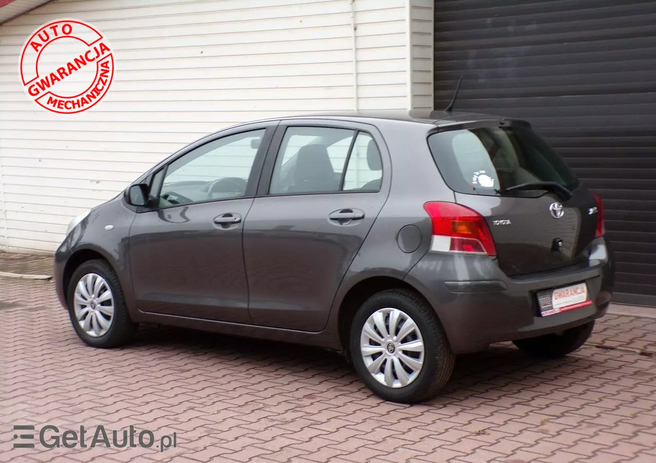 TOYOTA Yaris 