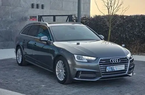 AUDI A4 
