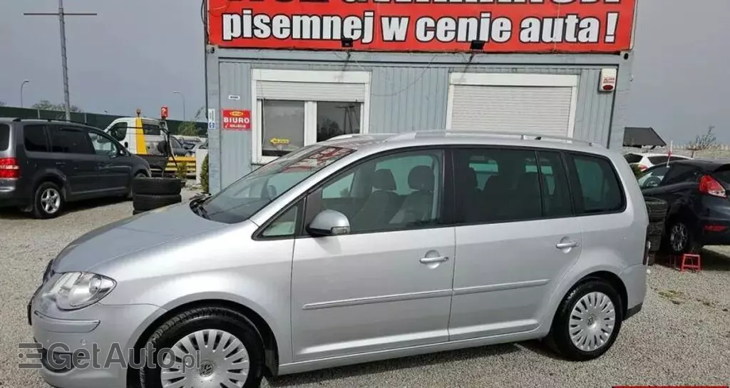 VOLKSWAGEN Touran 