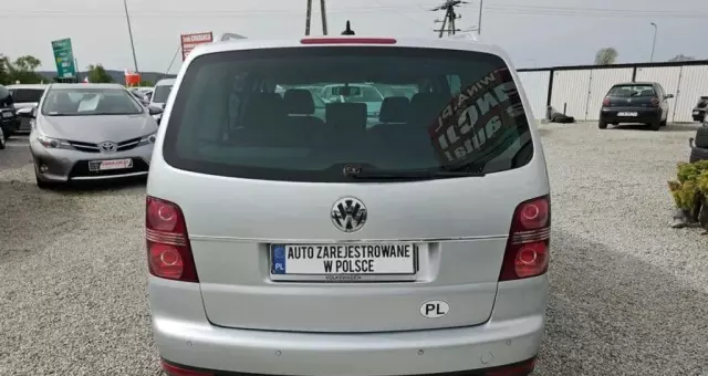 VOLKSWAGEN Touran 