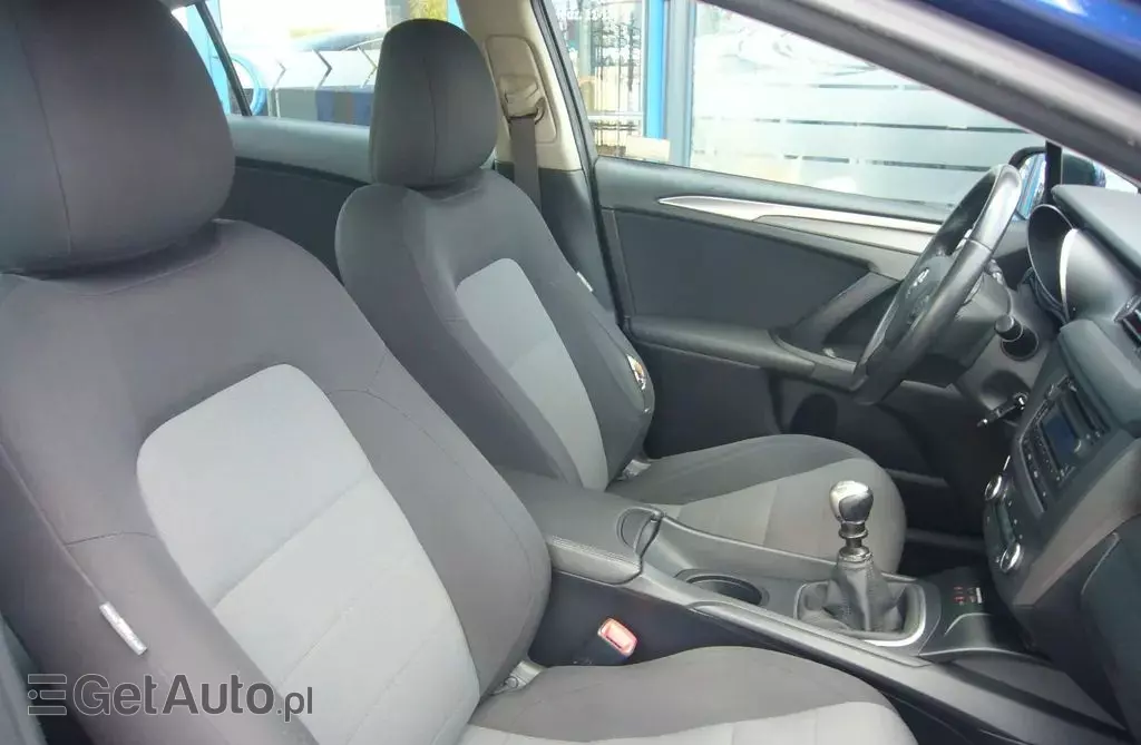 TOYOTA Avensis 