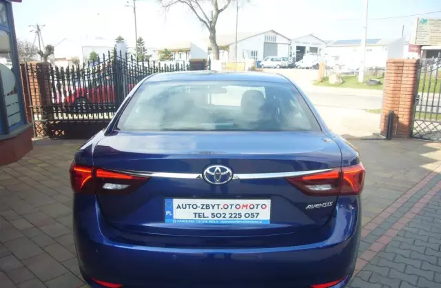 TOYOTA Avensis 