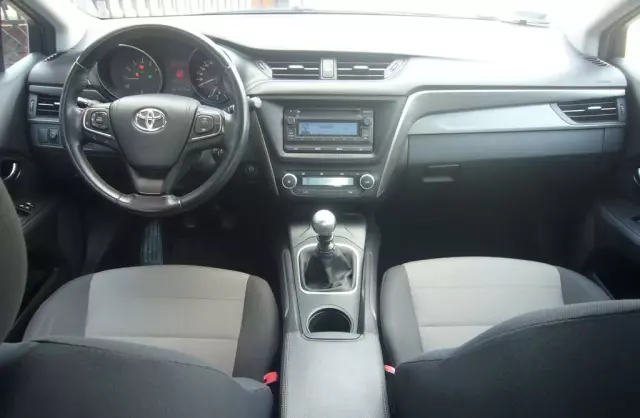 TOYOTA Avensis 