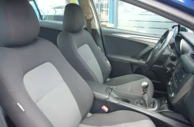 TOYOTA Avensis 