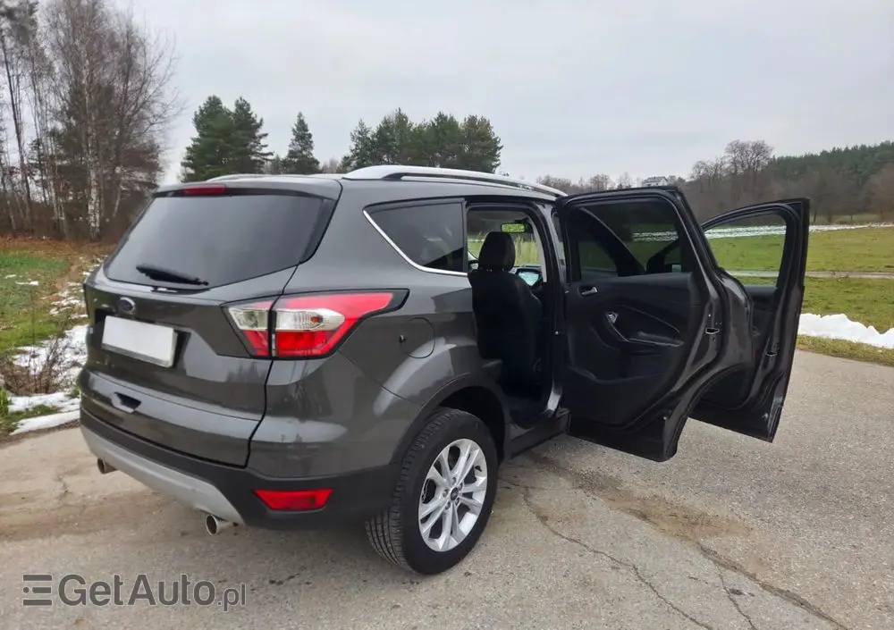 FORD Kuga 1.5 TDCi 2x4 Cool & Connect