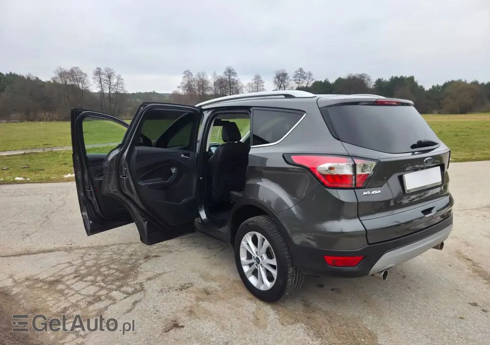 FORD Kuga 1.5 TDCi 2x4 Cool & Connect