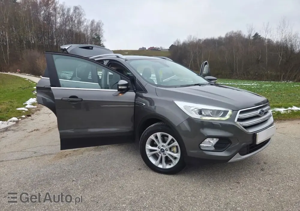 FORD Kuga 1.5 TDCi 2x4 Cool & Connect