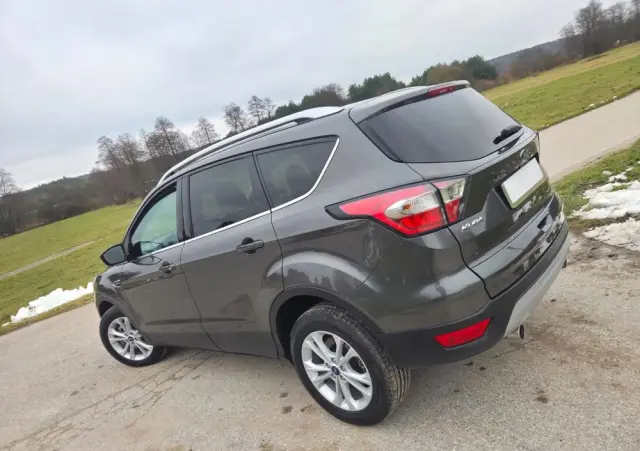 FORD Kuga 1.5 TDCi 2x4 Cool & Connect