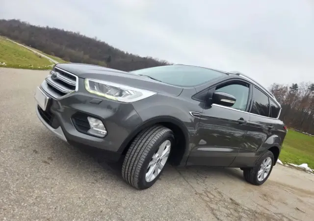 FORD Kuga 1.5 TDCi 2x4 Cool & Connect