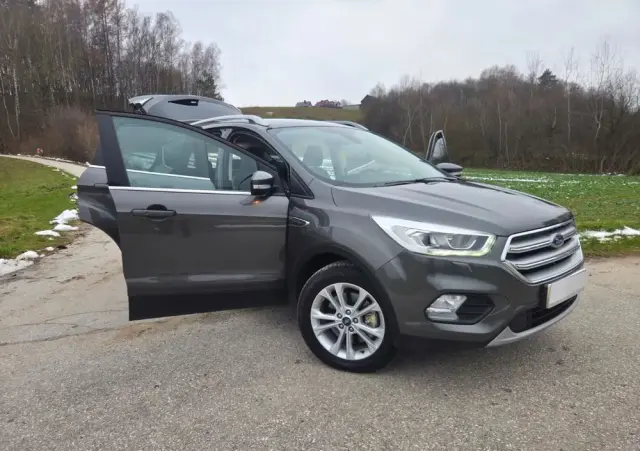 FORD Kuga 1.5 TDCi 2x4 Cool & Connect
