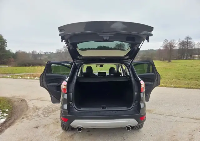 FORD Kuga 1.5 TDCi 2x4 Cool & Connect