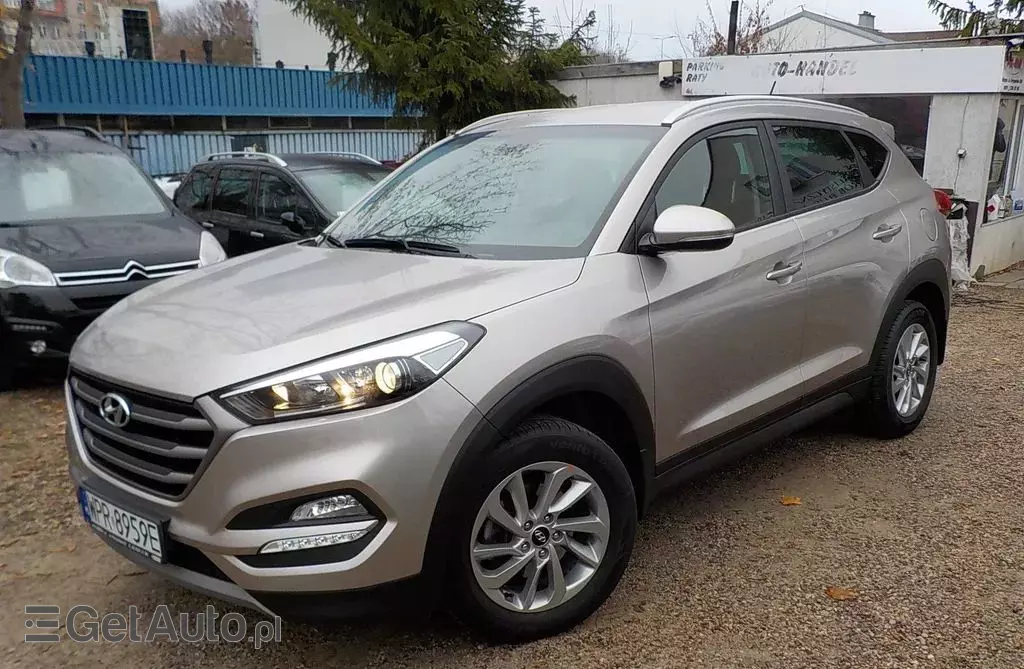 HYUNDAI Tucson 