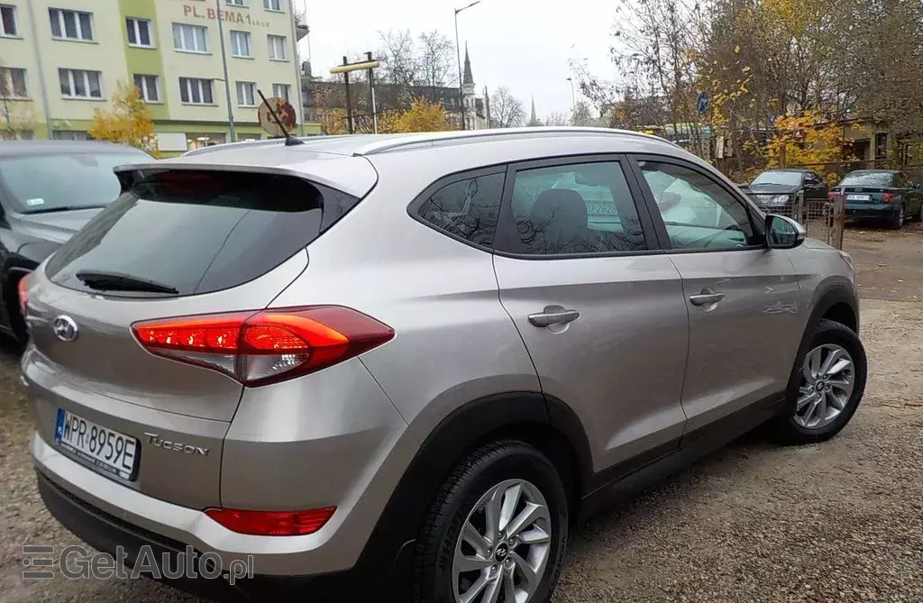 HYUNDAI Tucson 