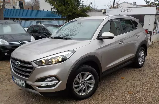 HYUNDAI Tucson 
