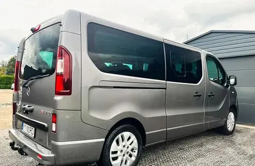 OPEL Vivaro 
