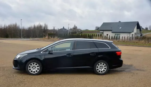 TOYOTA Avensis 