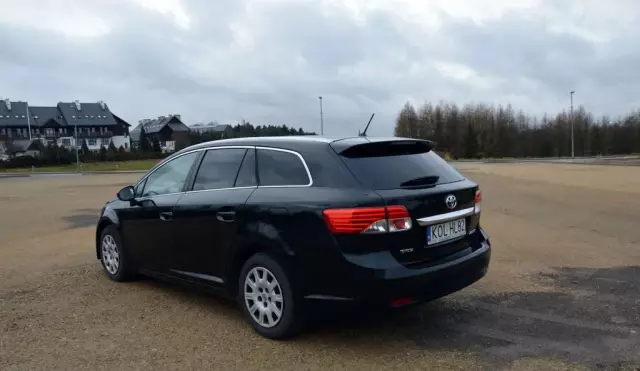 TOYOTA Avensis 