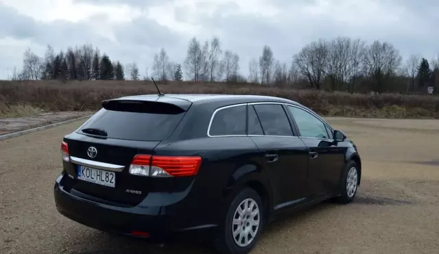 TOYOTA Avensis 