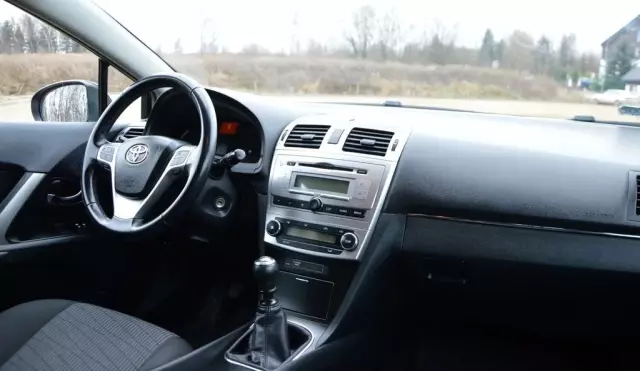 TOYOTA Avensis 