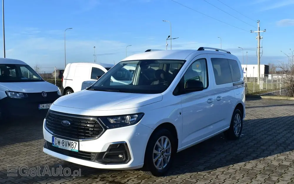 FORD Tourneo Connect 2.0 EcoBlue Titanium