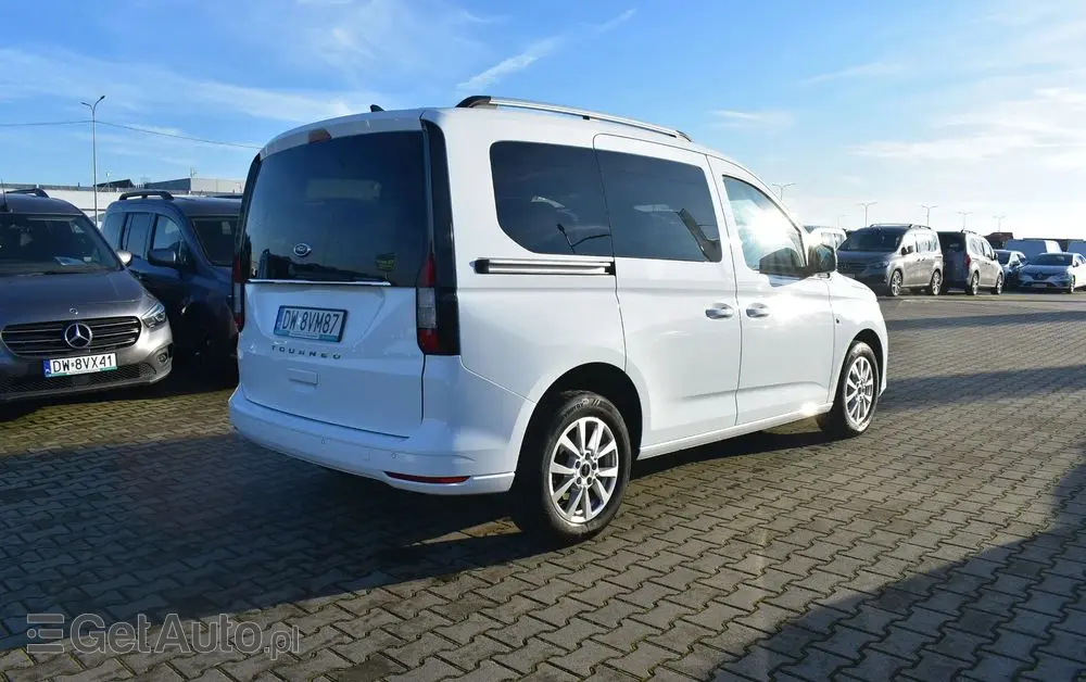 FORD Tourneo Connect 2.0 EcoBlue Titanium