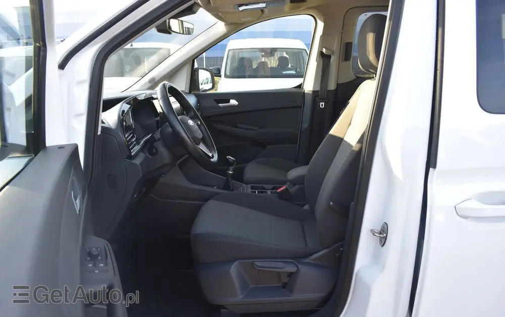 FORD Tourneo Connect 2.0 EcoBlue Titanium