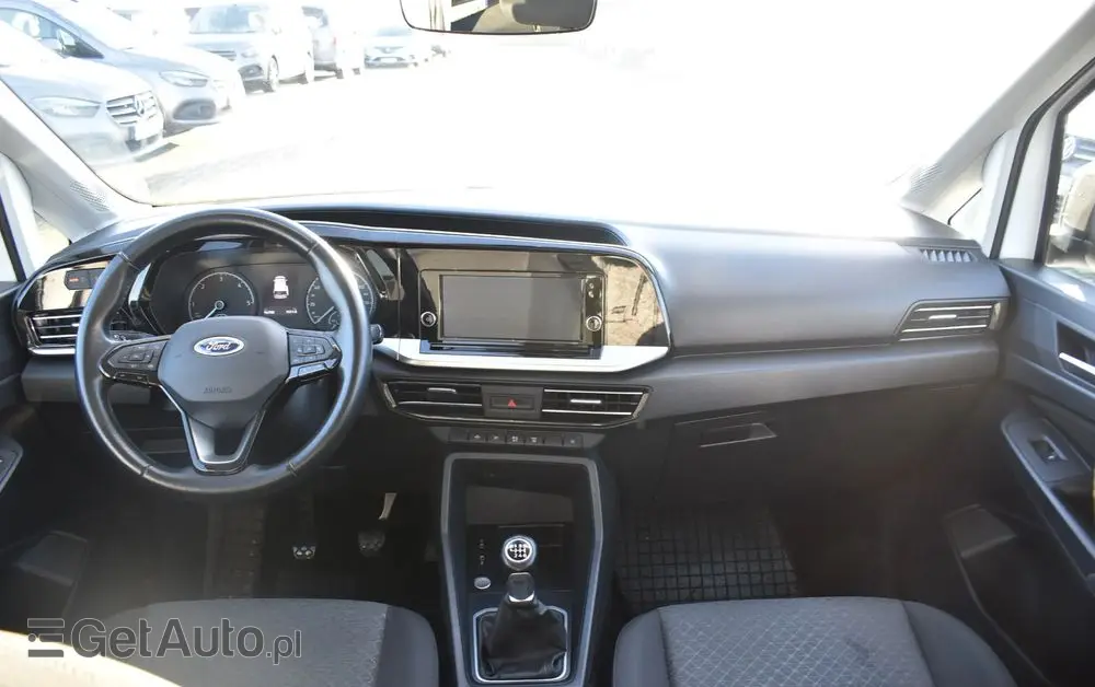 FORD Tourneo Connect 2.0 EcoBlue Titanium