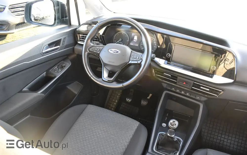 FORD Tourneo Connect 2.0 EcoBlue Titanium