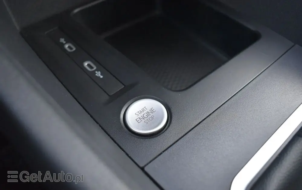 FORD Tourneo Connect 2.0 EcoBlue Titanium