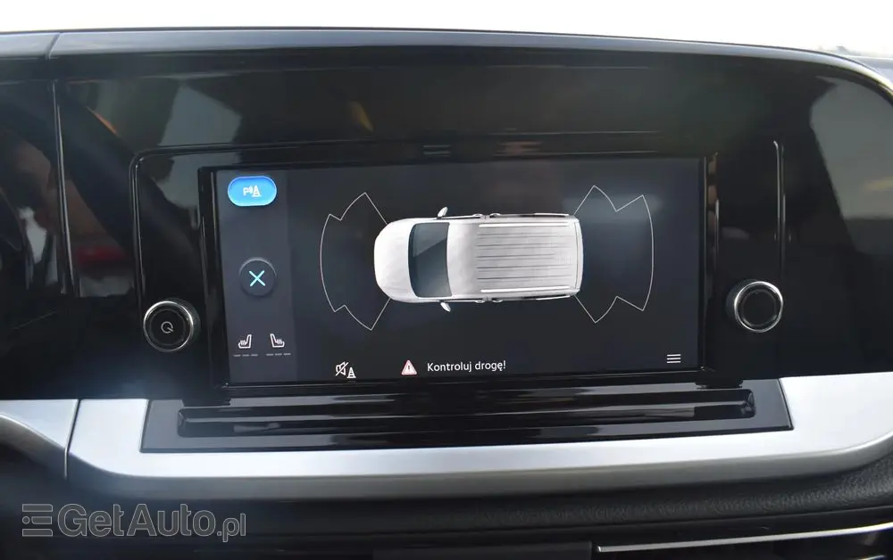 FORD Tourneo Connect 2.0 EcoBlue Titanium