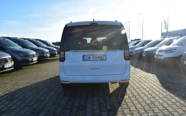 FORD Tourneo Connect 2.0 EcoBlue Titanium