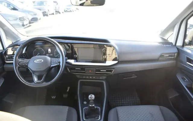 FORD Tourneo Connect 2.0 EcoBlue Titanium